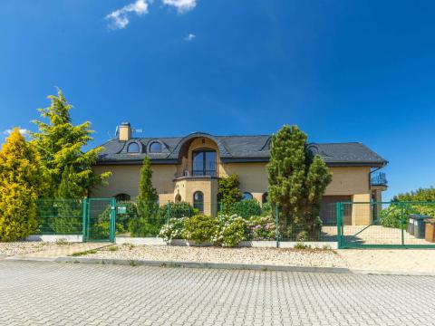 Pronájem vily, Trnová, 397 m2