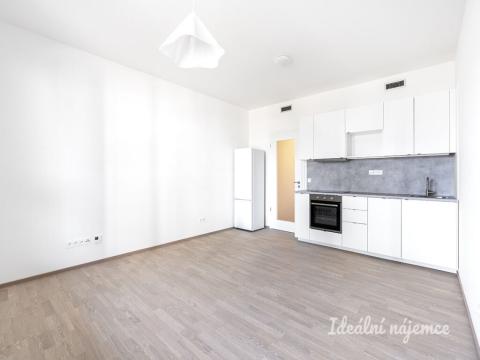 Pronájem bytu 1+kk, Praha - Modřany, Mezi vodami, 32 m2