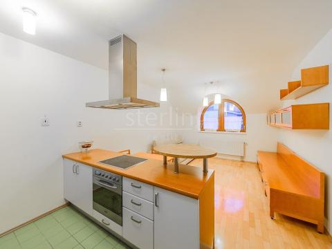 Pronájem bytu 2+kk, Praha - Břevnov, Slavníkova, 65 m2