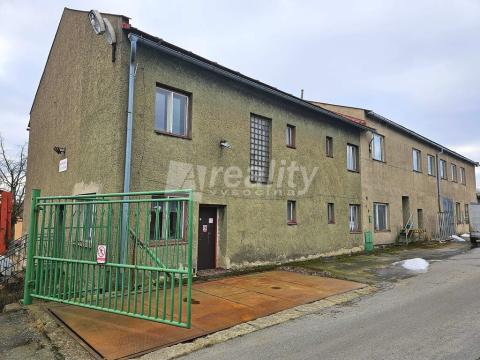 Prodej výrobních prostor, Nové Město na Moravě - Pohledec, 1500 m2