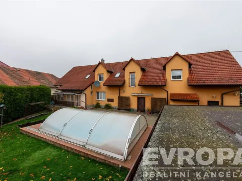 Prodej rodinného domu, Jesenice, Budějovická, 400 m2