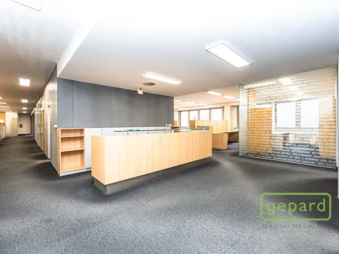Pronájem kanceláře, Praha - Motol, Plzeňská, 653 m2