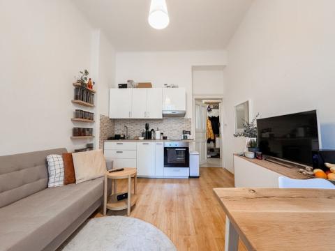 Pronájem bytu 2+kk, Praha - Vinohrady, Chodská, 56 m2