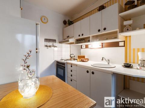 Pronájem bytu 1+kk, Praha - Stodůlky, V hůrkách, 32 m2