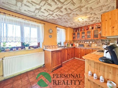 Prodej rodinného domu, Měrunice, 2560 m2