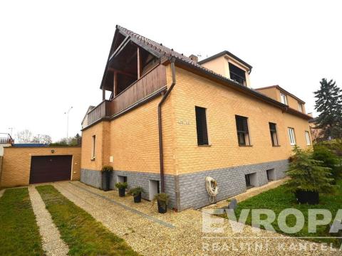 Pronájem rodinného domu, Praha - Dolní Chabry, Kobyliská, 225 m2