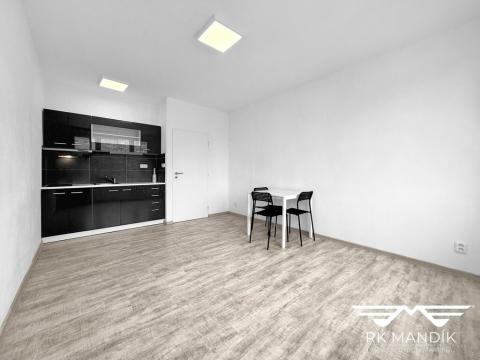 Pronájem bytu 1+kk, Praha - Malešice, Počernická, 27 m2