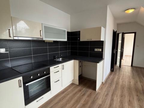 Pronájem bytu 2+kk, Frýdek-Místek, tř. T. G. Masaryka, 45 m2