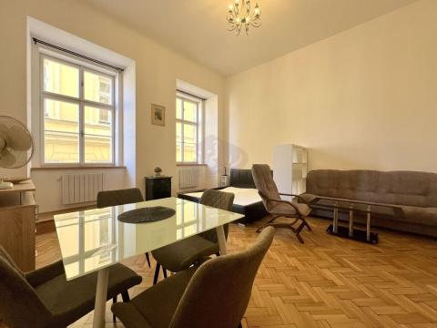 Pronájem bytu 1+1, Praha - Staré Město, Smetanovo nábřeží, 35 m2