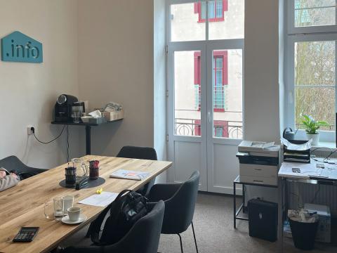 Pronájem kanceláře, Mariánské Lázně, Hlavní třída, 45 m2