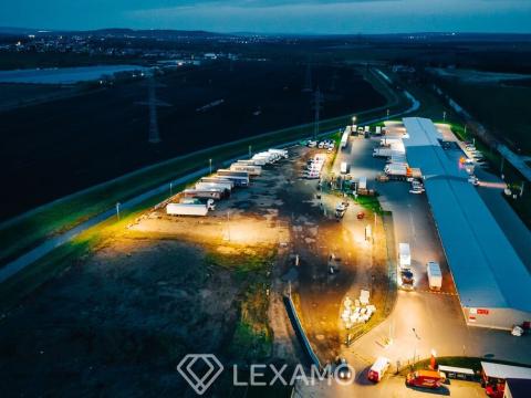 Prodej komerčního pozemku, Měnín, 2222 m2