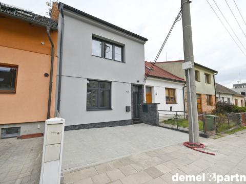 Prodej rodinného domu, Třebíč, Velkomeziříčská, 140 m2