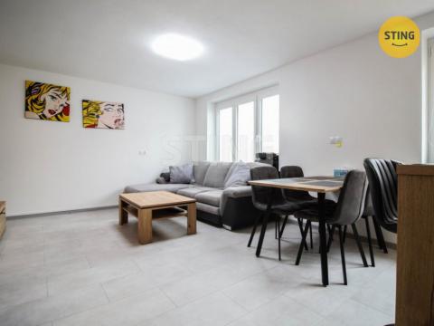 Pronájem bytu 2+kk, Jihlava, Ladova, 55 m2
