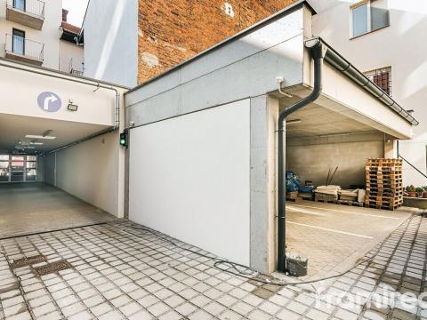 Pronájem garáže, Brno, Křenová, 20 m2