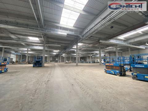 Pronájem výrobních prostor, Holubice, 3078 m2