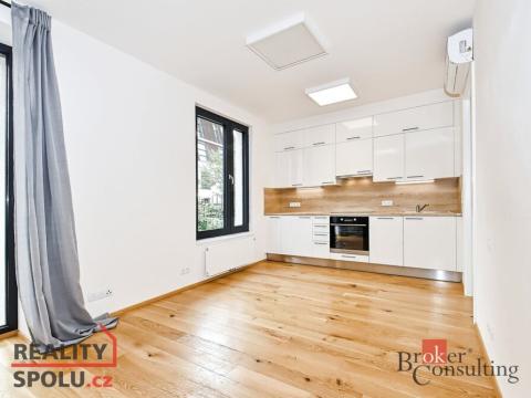 Pronájem bytu 1+kk, Praha - Troja, Pod Havránkou, 35 m2
