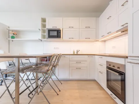 Pronájem bytu 1+kk, Praha - Hloubětín, Modrého, 33 m2