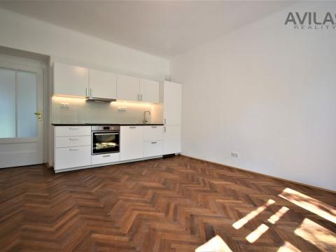 Pronájem bytu 2+kk, Praha - Smíchov, U Nikolajky, 52 m2