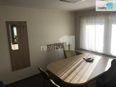 Pronájem kanceláře, Karlovy Vary - Dvory, Chebská, 45 m2