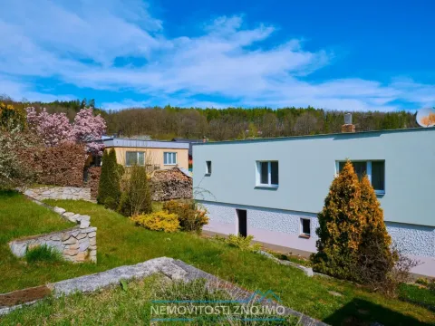 Prodej rodinného domu, Štěkeň, Lesní, 165 m2