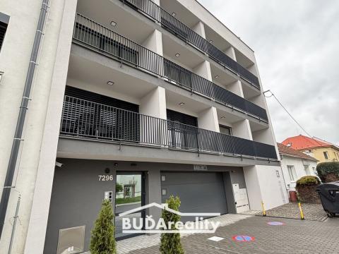 Pronájem bytu 1+kk, Zlín, Kvítková, 33 m2