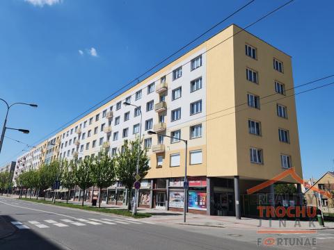 Prodej bytu 3+1, Hradec Králové, třída SNP, 74 m2