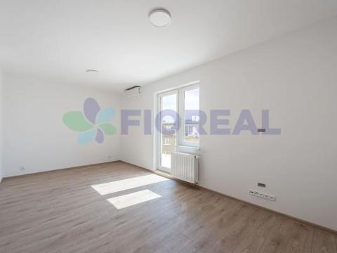 Pronájem bytu 1+kk, Praha - Strašnice, Na hroudě, 34 m2