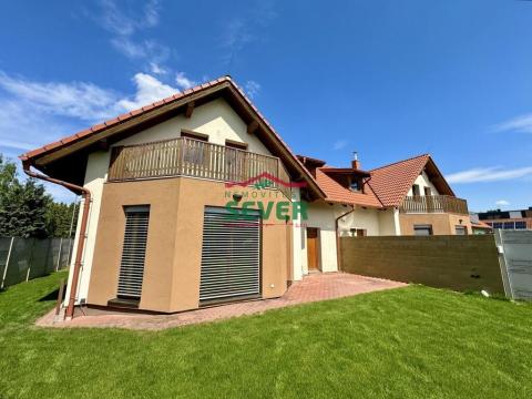 Prodej rodinného domu, Praha - Újezd nad Lesy, 220 m2