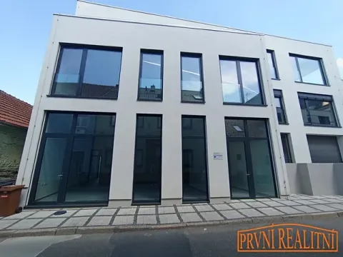 Pronájem kanceláře, Uherský Brod, Komenského, 103 m2
