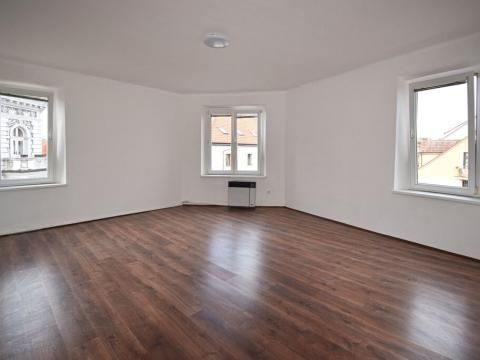 Prodej bytu 2+1, Plzeň - Jižní Předměstí, Kollárova, 74 m2