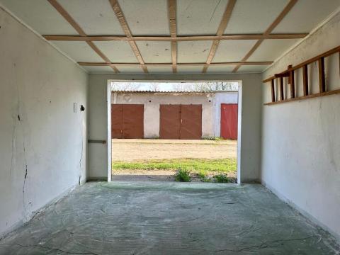Pronájem garáže, Pardubice, 18 m2