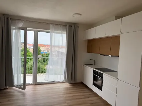 Pronájem bytu 1+kk, Brno, Křenová, 38 m2