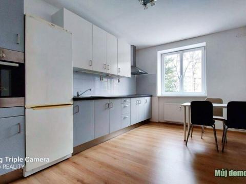 Pronájem bytu 1+1, Praha - Vršovice, Bajkalská, 33 m2