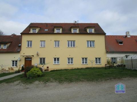 Prodej bytu 1+1, Líšťany, 68 m2