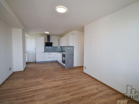 Prodej bytu 2+kk, Karviná, Bratr. Veverkových, 40 m2