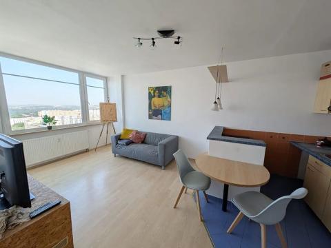 Pronájem bytu 2+kk, Praha - Troja, Hnězdenská, 36 m2