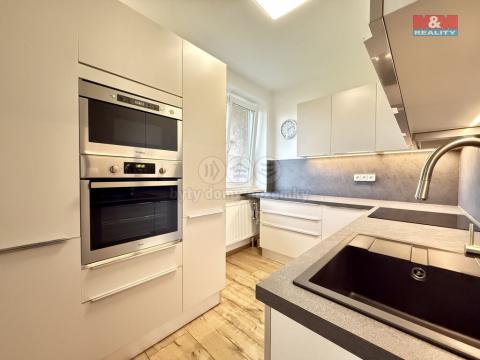 Pronájem bytu 3+1, Šonov, 90 m2
