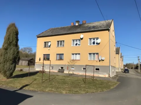 Prodej bytu 2+1, Chříč, 78 m2