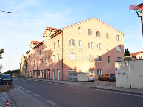 Pronájem bytu 1+kk, Šestajovice, Komenského, 29 m2
