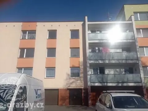 Dražba bytu 4+1, Lázně Bohdaneč, Za Sokolovnou, 94 m2