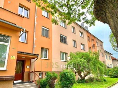 Pronájem bytu 1+1, Uherské Hradiště, Mojmírova, 31 m2