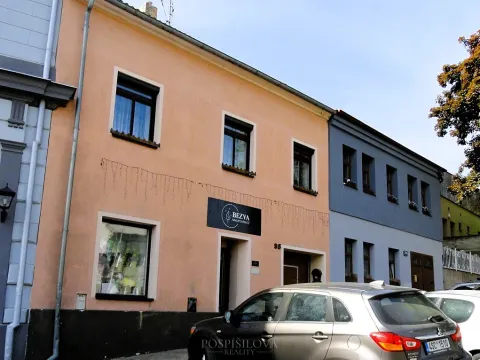 Pronájem rodinného domu, Postoloprty, Marxovo náměstí, 140 m2
