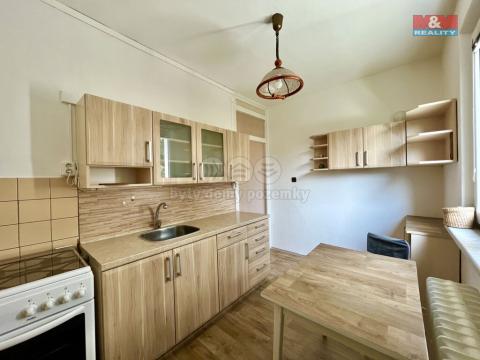 Pronájem bytu 2+1, Zlín - Malenovice, třída Svobody, 58 m2