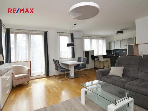 Pronájem bytu 2+kk, Praha - Vinohrady, Perucká, 73 m2