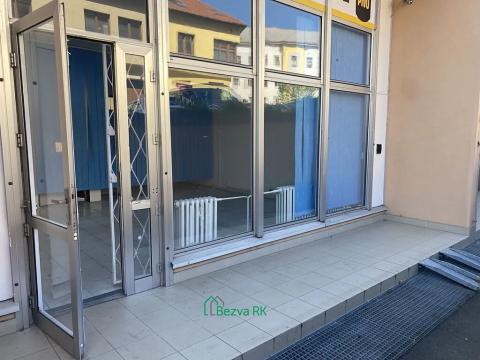 Pronájem obchodního prostoru, Beroun, Havlíčkova, 98 m2