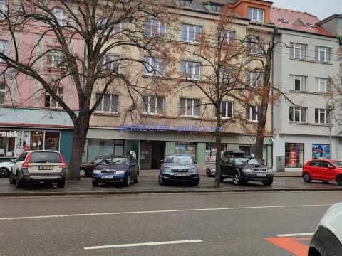 Pronájem garáže, Hradec Králové, třída Karla IV., 18 m2