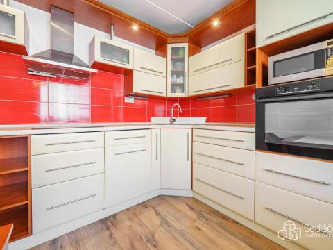 Prodej bytu 3+1, Sokolov, Spartakiádní, 77 m2