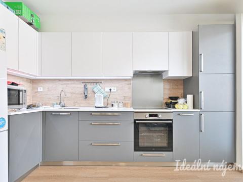 Pronájem bytu 2+kk, Brno, Slatinská, 42 m2