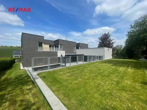 Prodej rodinného domu, Tuchoměřice, Ve Zběrušce, 429 m2