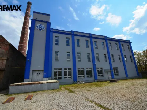 Pronájem výrobních prostor, Černožice, Sehnoutkova, 1422 m2